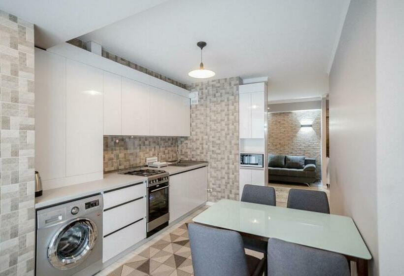 Ultra Central Ismail Street Stefan Cel Mare Boulevard Chisinau!