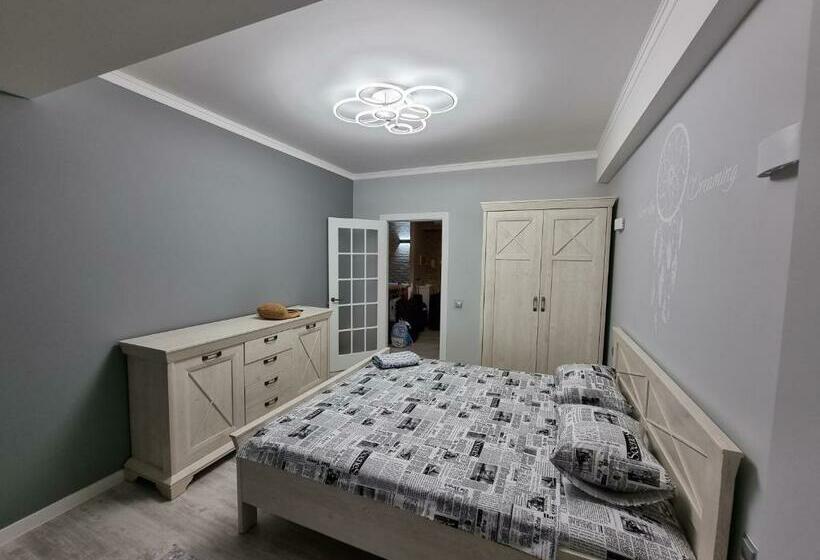 Ultra Central Ismail Street Stefan Cel Mare Boulevard Chisinau!