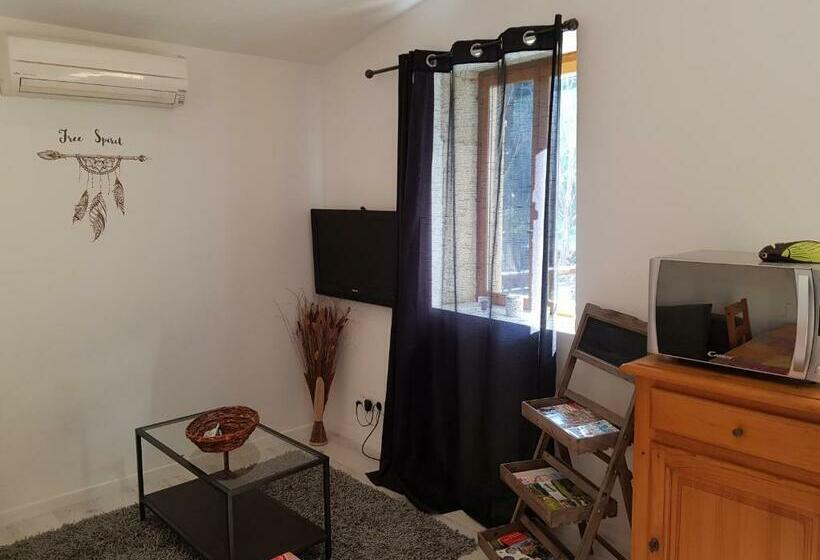 Chemin De La Carquette