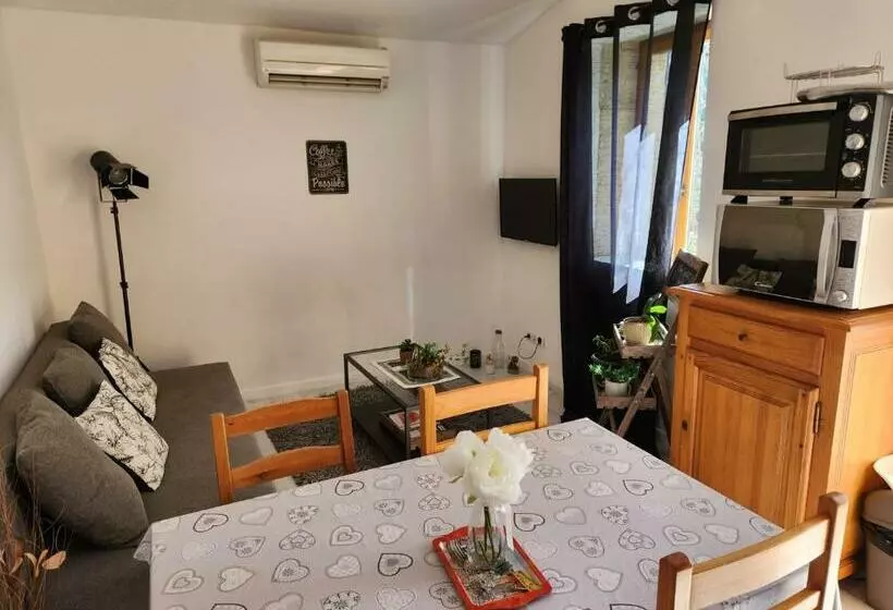 Chemin De La Carquette