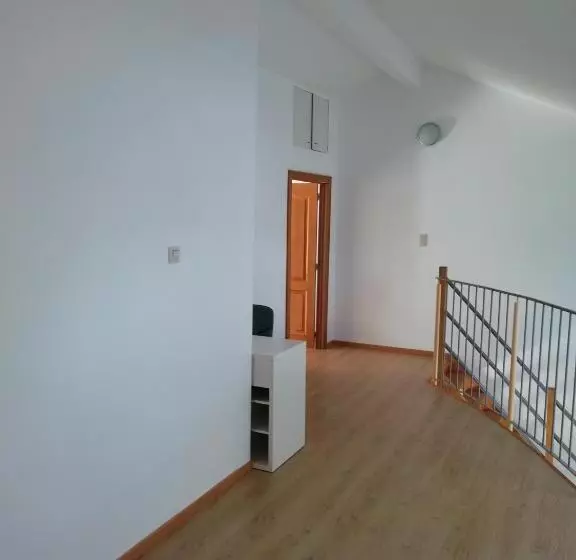 Florennes Gîte Neuf 150 M2 Devant Un Grand Lac Privé De 2 Hectares Poissonneux Au Milieu Des Bois