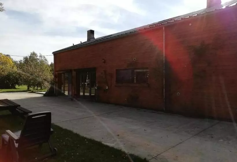 Florennes Gîte Neuf 150 M2 Devant Un Grand Lac Privé De 2 Hectares Poissonneux Au Milieu Des Bois