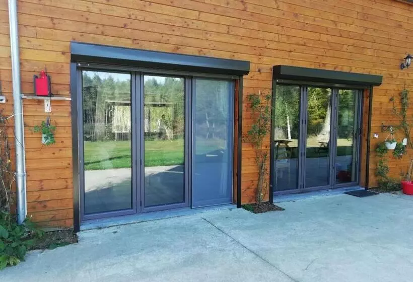 Florennes Gîte Neuf 150 M2 Devant Un Grand Lac Privé De 2 Hectares Poissonneux Au Milieu Des Bois