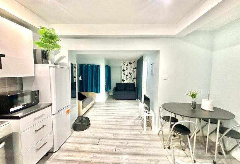 Kings Cross Guest House