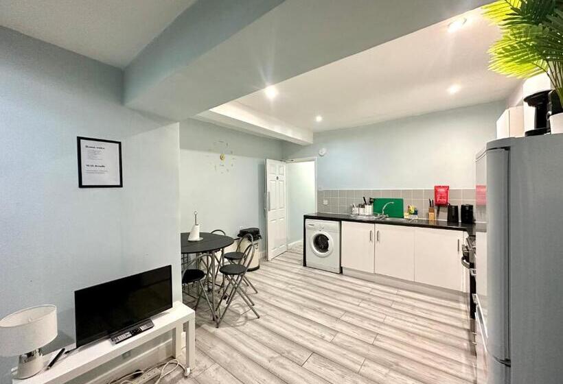 Kings Cross Guest House