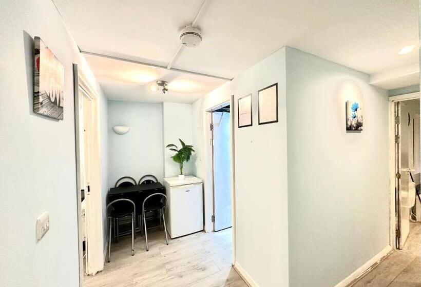 Kings Cross Guest House