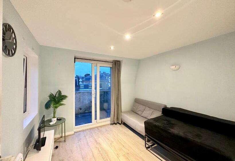 Kings Cross Guest House