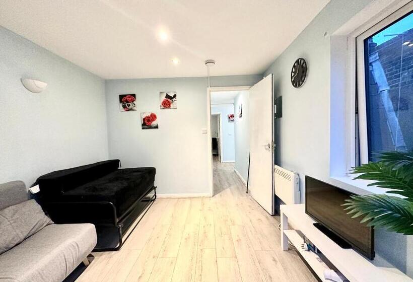 Kings Cross Guest House