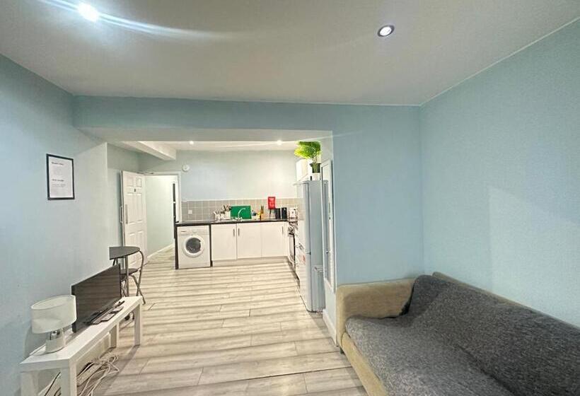 Kings Cross Guest House