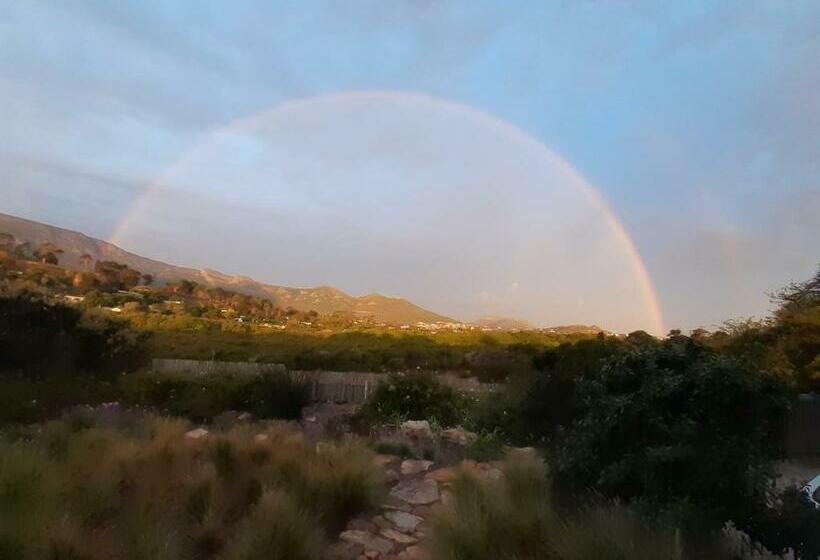 Selkie Two Restful Studio Apartments Near Noordhoek Beach & Restaurants