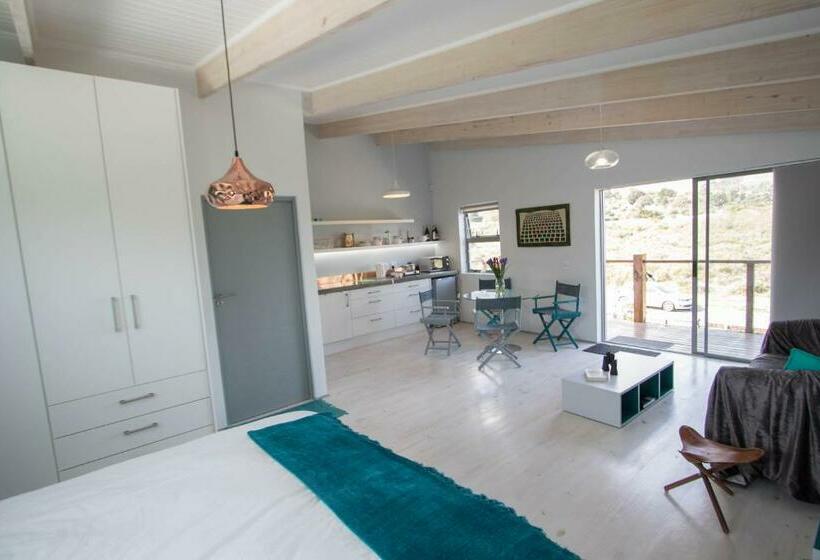 Selkie Two Restful Studio Apartments Near Noordhoek Beach & Restaurants