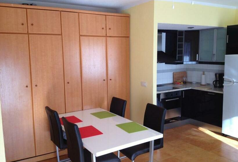 Apartment With Side Seaview 60 Meters From Sea