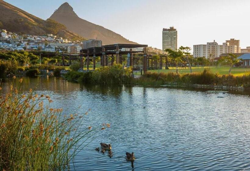 Luxury Apartment, Near V&a Waterfront And Cpt Stadium