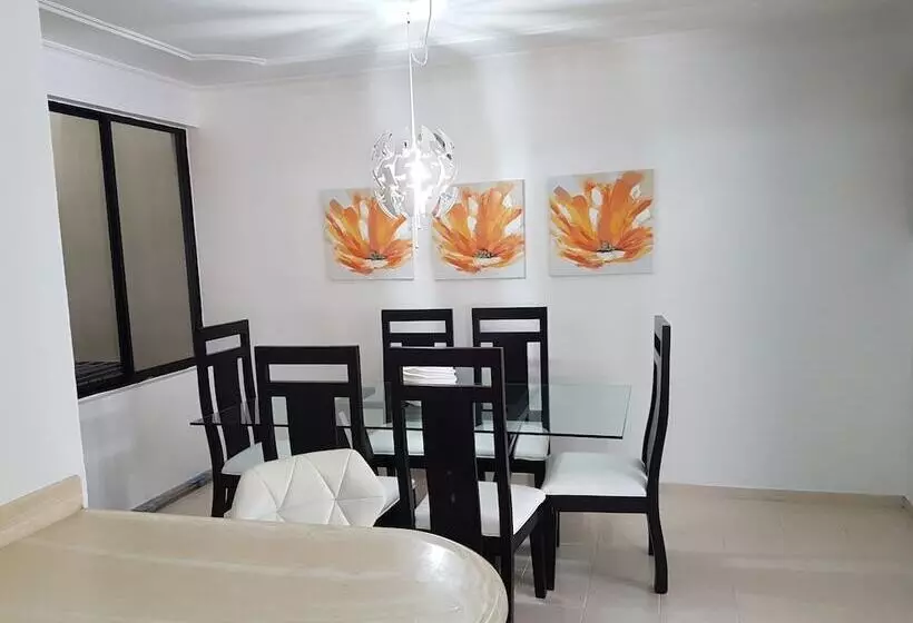 Apartamento Hotel La Española