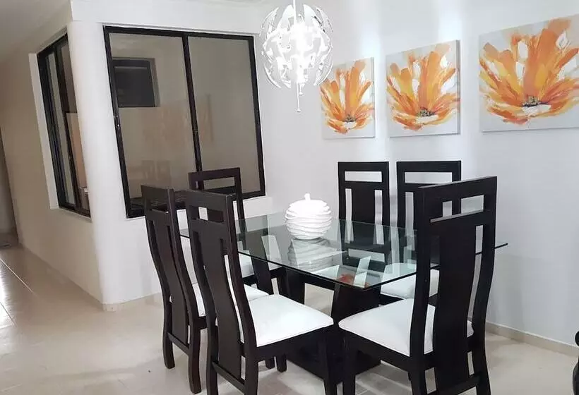 Apartamento Hotel La Española