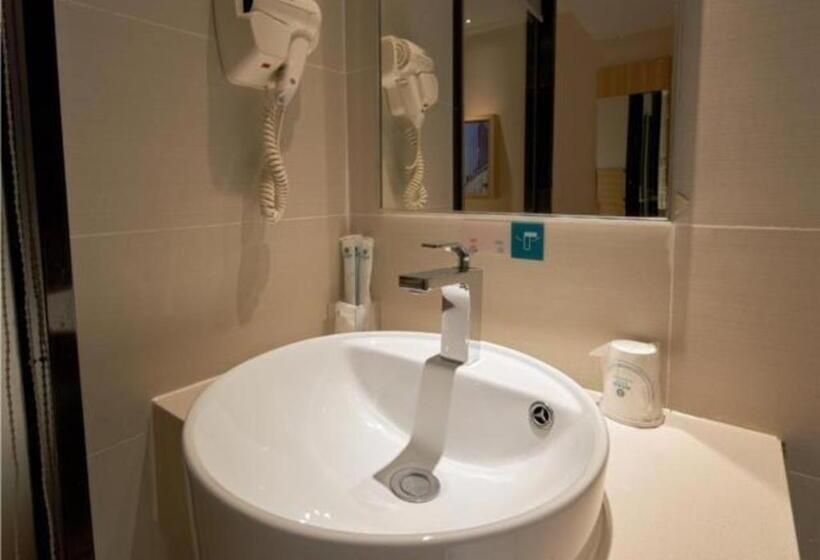 בית מלון כפרי City Comfort Inn Liuzhou Wuxing Walking Street