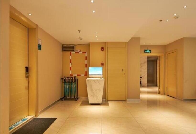 בית מלון כפרי City Comfort Inn Liuzhou Wuxing Walking Street