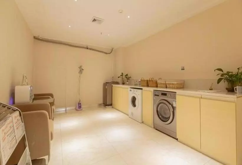 Hotelli City Comfort Inn Liuzhou Wuxing Walking Street