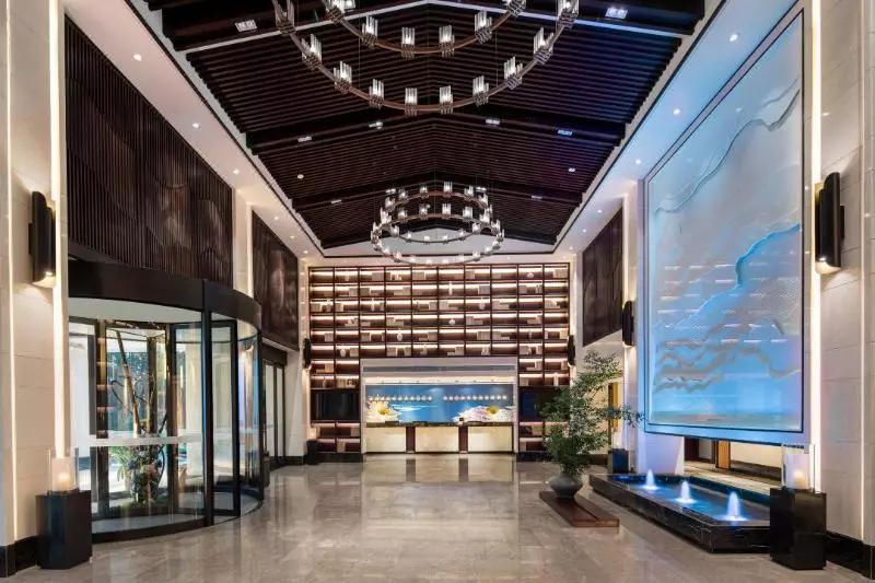 Hotelli Ramada By Wyndham Xianning Xishan Mountain