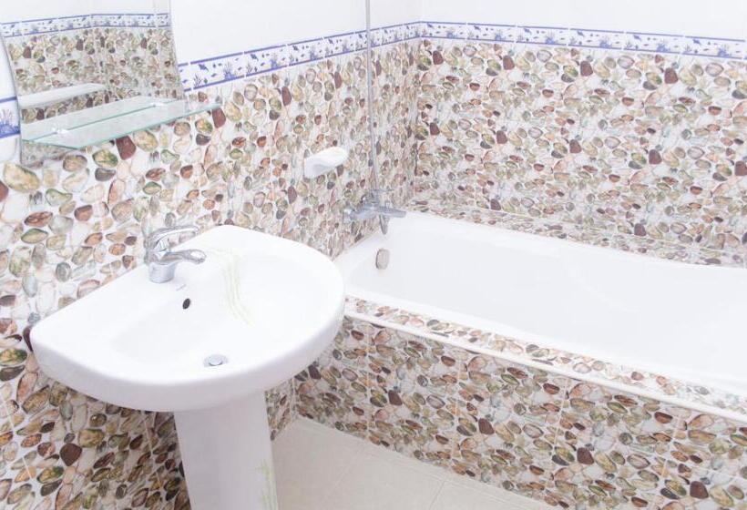 Julz Tropical Apartments