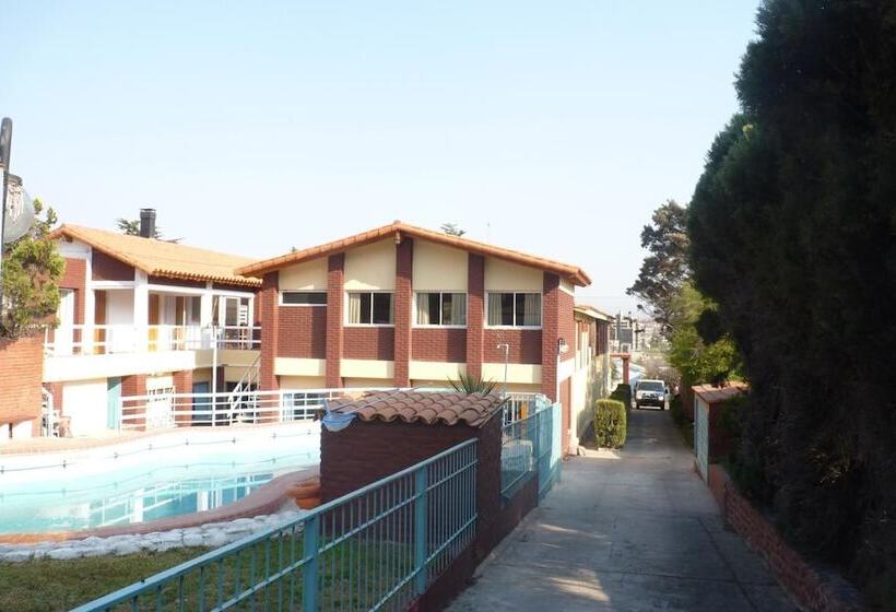 ホテル Aoma Villa Carlos Paz