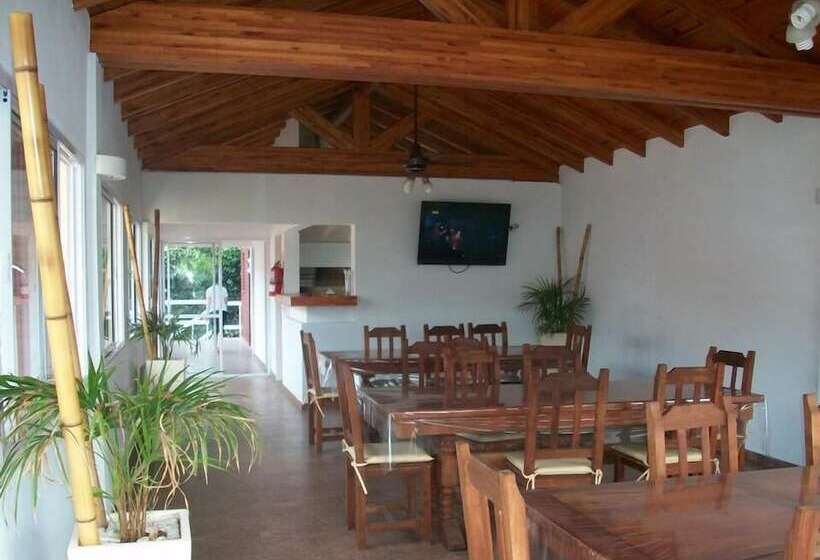 ホテル Aoma Villa Carlos Paz