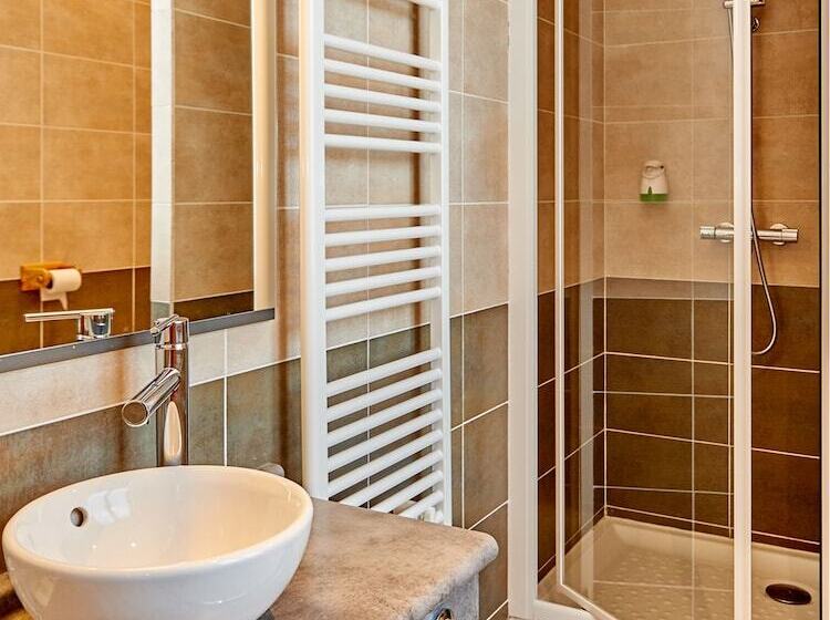 בית מלון כפרי Au Relais Nivernais