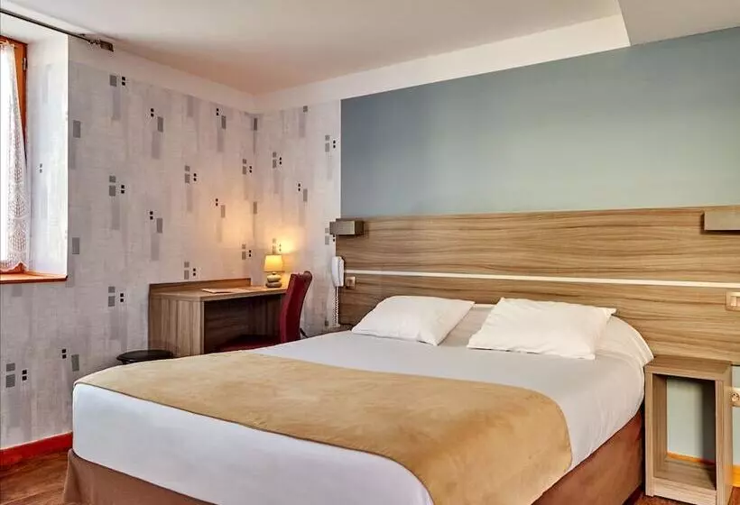 Отель Au Relais Nivernais