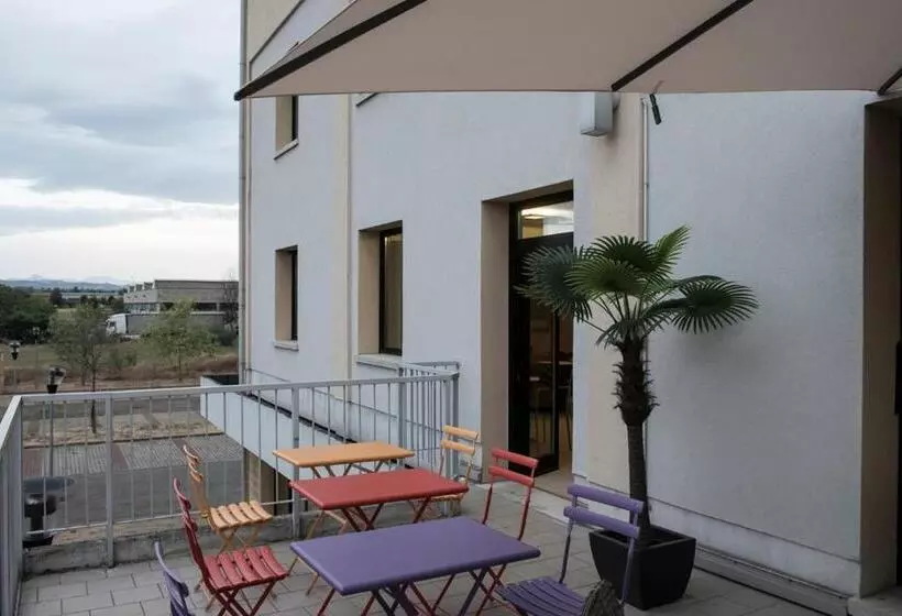 Отель Corte Business