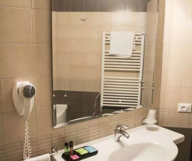 Отель Corte Business