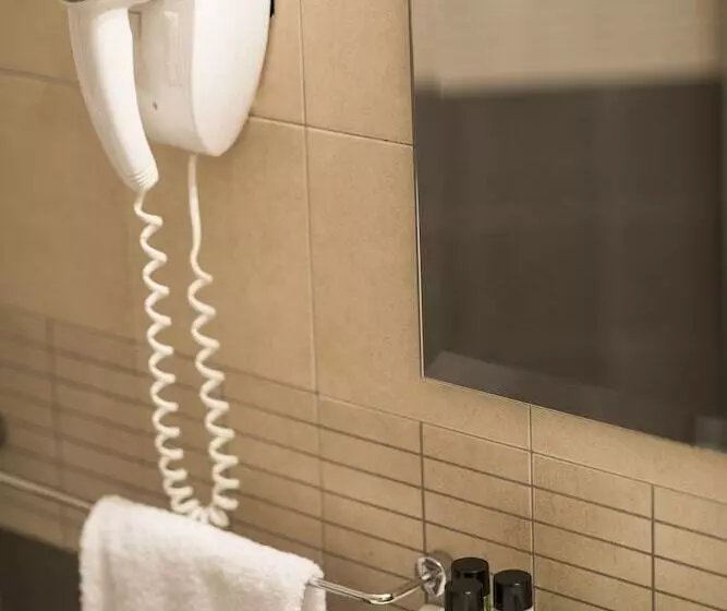 Отель Corte Business