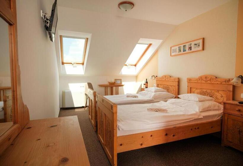 호텔 Diófa Panzió