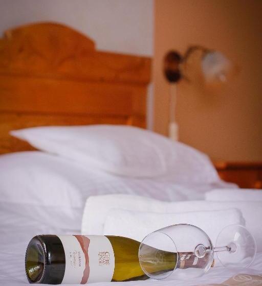 호텔 Diófa Panzió