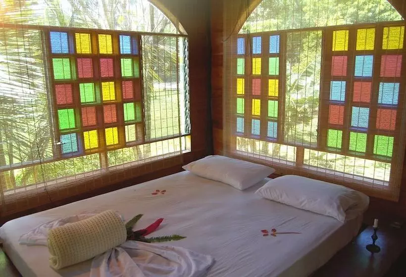 Hotel Flying Crocodile