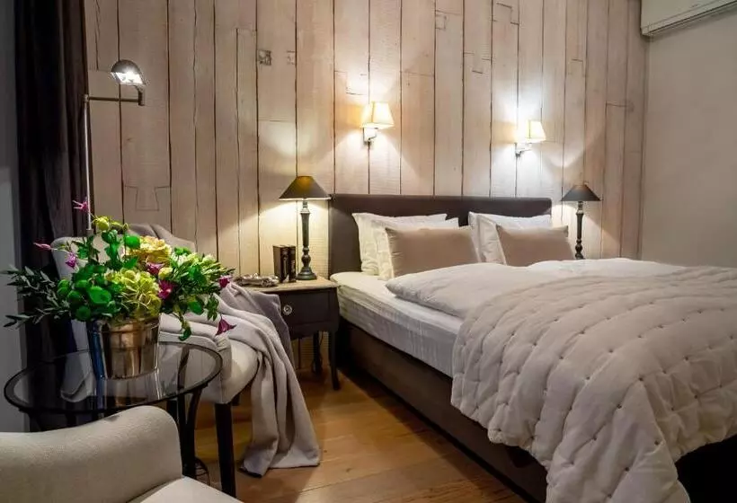 هتل Frost Boutique