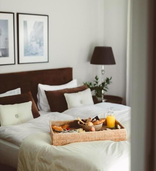 هتل Frost Boutique