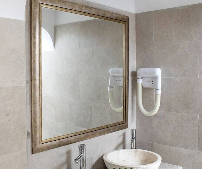 호텔 Karalis Beach