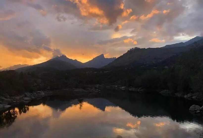 Отель Acquaviva