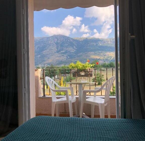 בית מלון כפרי Acquaviva