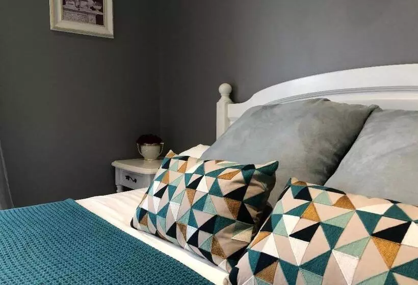 Отель Acquaviva