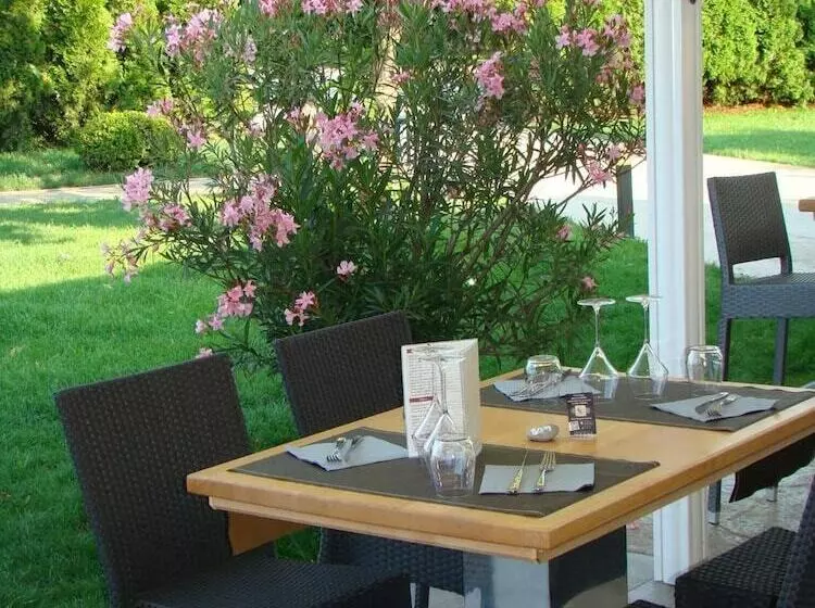 Отель Le Mas D'estello