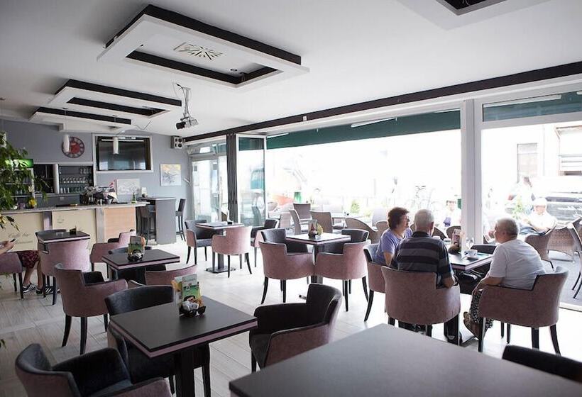 Отель Millennium