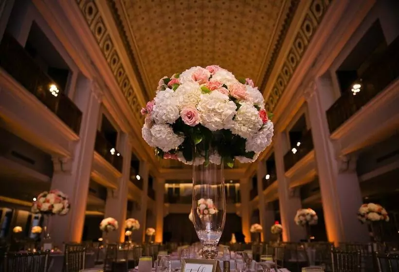 فندق Renaissance Cincinnati Downtown