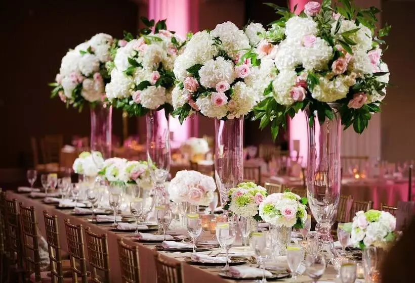 فندق Renaissance Cincinnati Downtown