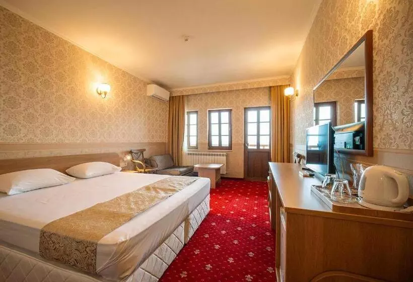 هتل Sevastokrator Relax & Congress