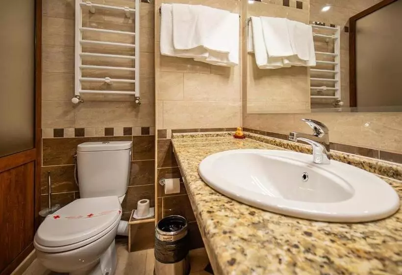 هتل Sevastokrator Relax & Congress