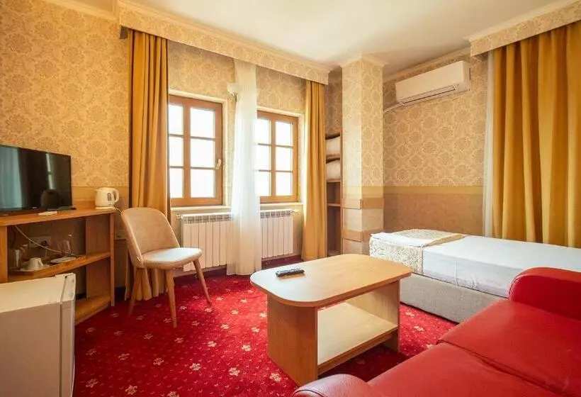 هتل Sevastokrator Relax & Congress