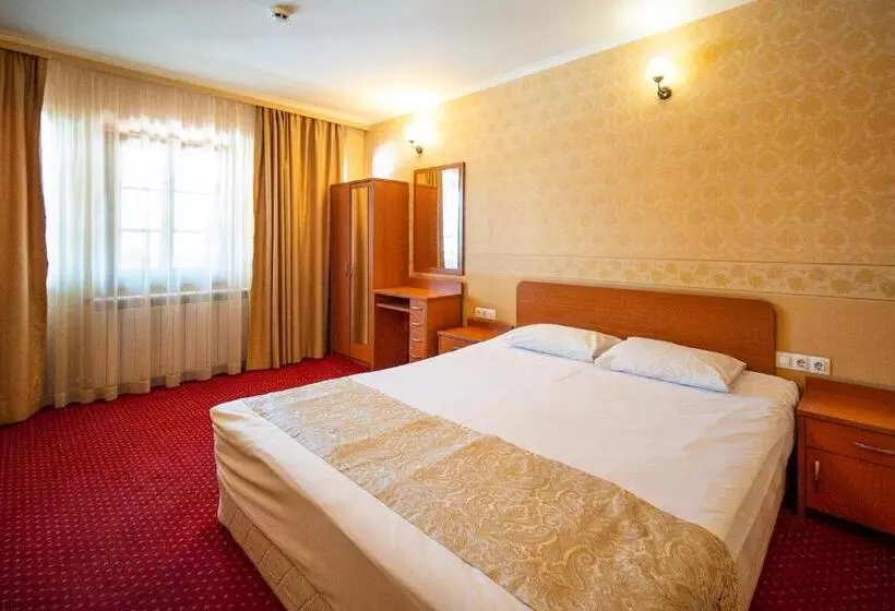 هتل Sevastokrator Relax & Congress