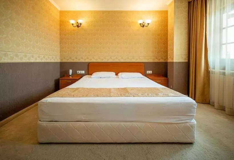 هتل Sevastokrator Relax & Congress