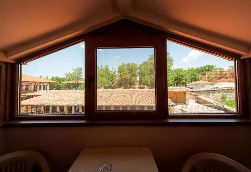 هتل Sevastokrator Relax & Congress